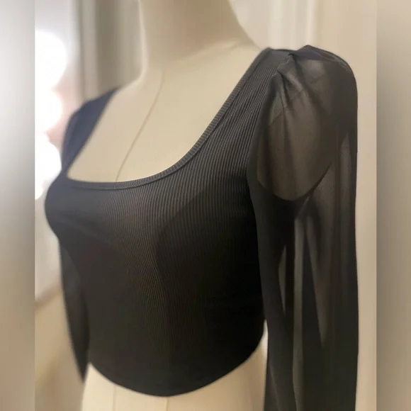 NWOT Crop Ribbed Top - Picture 5 of 6